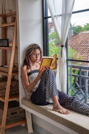 NEW Cozy, smart, flat above Ubud's roofs - Western Standard